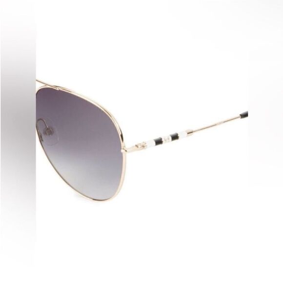 Carolina Herrera NWOT Aviator Sunglasses 64MM
Good Frames - Picture 4 of 9